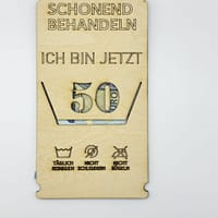 Lustiges Geldgeschenk aus Holz „Schonend Behandeln“