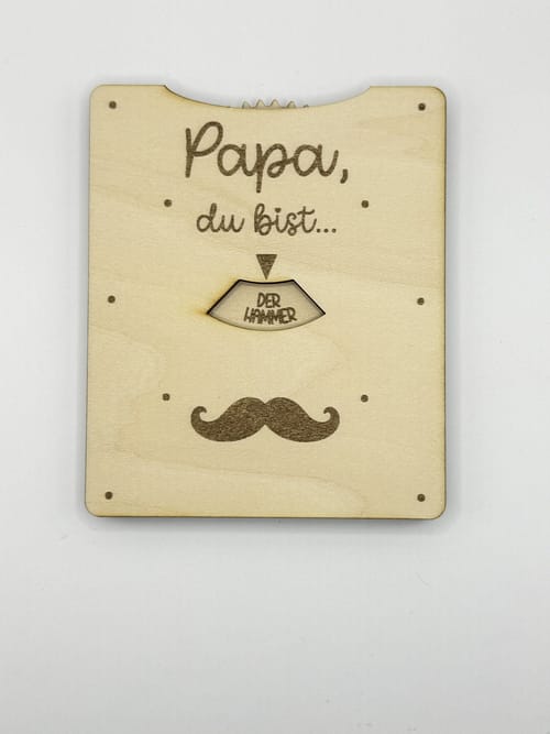 Interaktive Vatertags-Karte aus Holz – „Papa/Opa, du bist...“