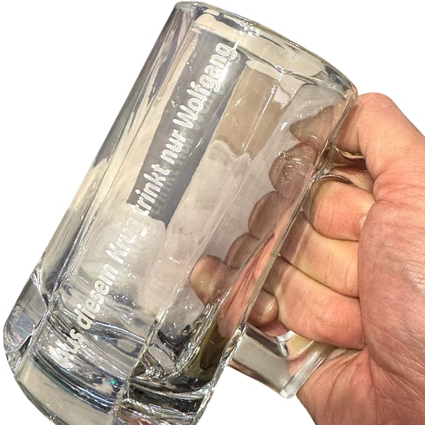 Personalisierter Bierkrug – Dein Glas, deine Regeln!