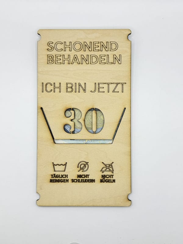 Lustiges Geldgeschenk aus Holz „Schonend Behandeln“
