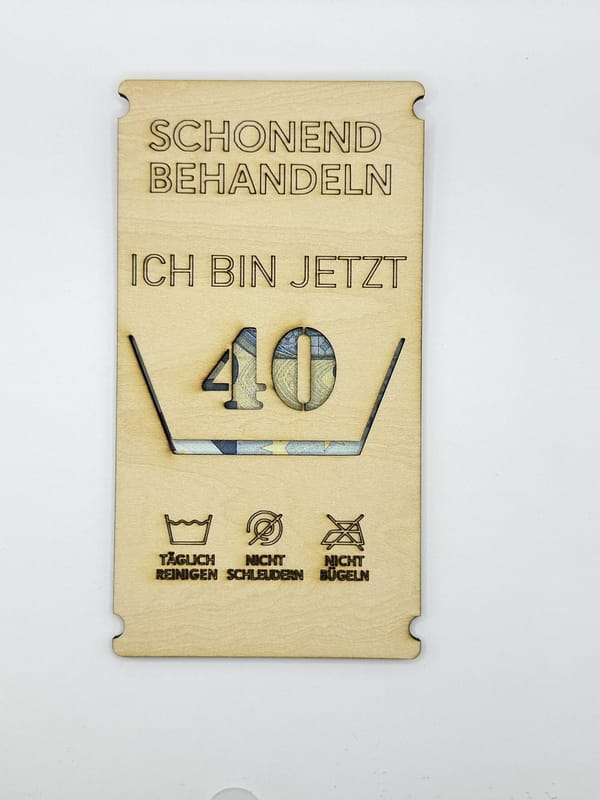 Lustiges Geldgeschenk aus Holz „Schonend Behandeln“